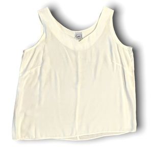 White short sleeve V neck EUC KWAI II top   Sz 16